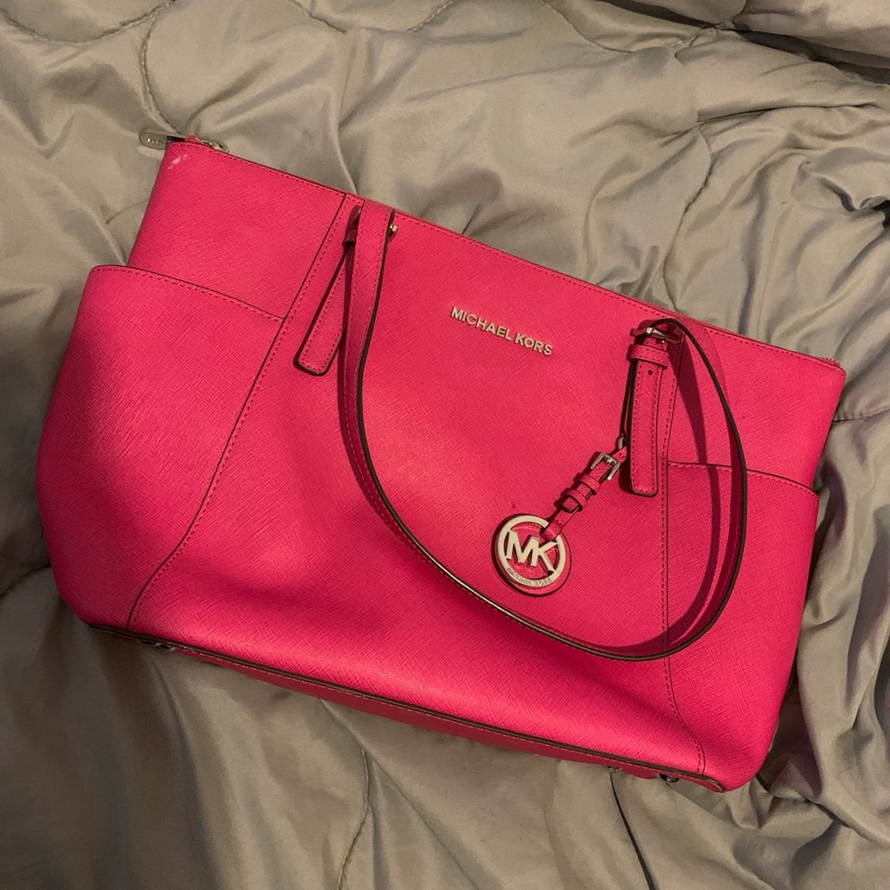 Michael kors pink bag